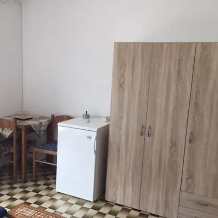 627-6 Guest house
